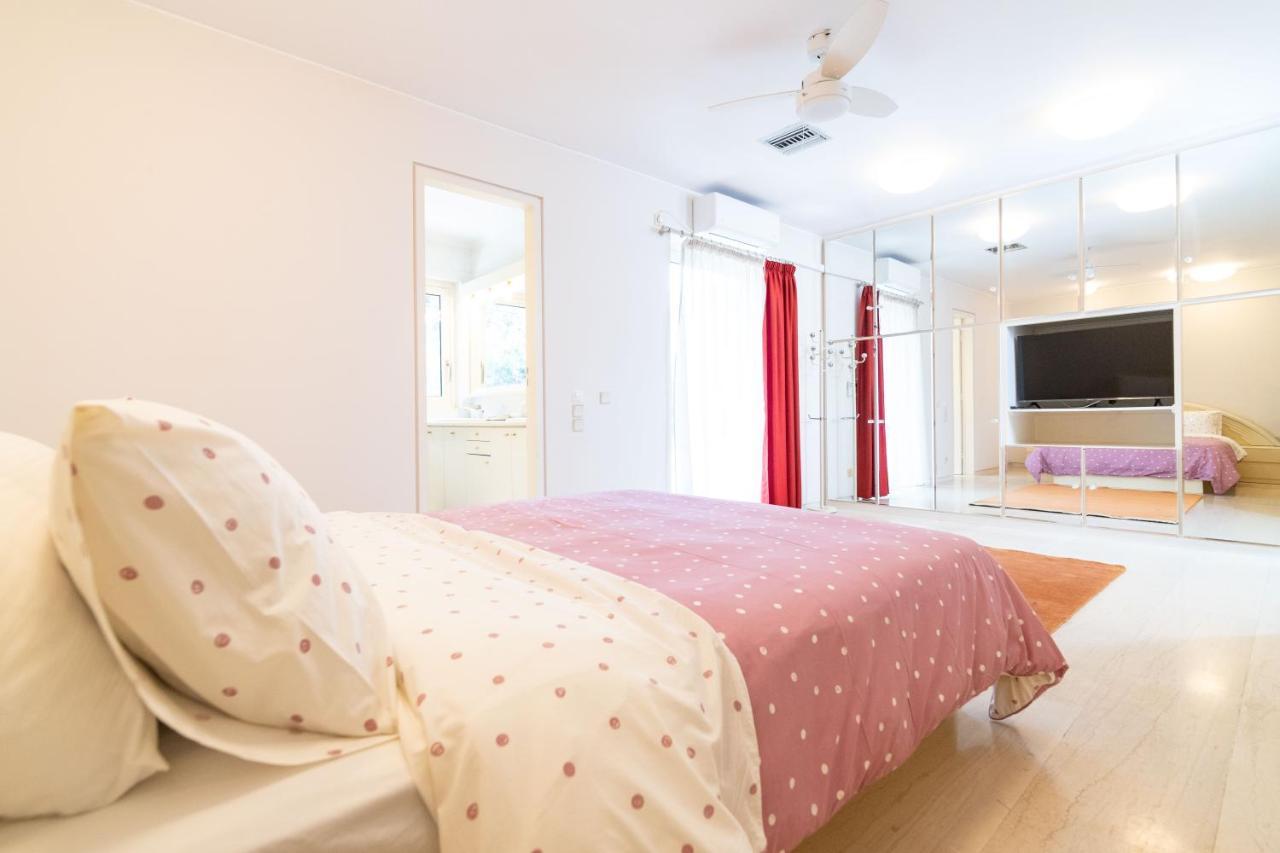 Sunlight House - Palatial Fully Equipped Apartment Near The Sea Афіни Екстер'єр фото
